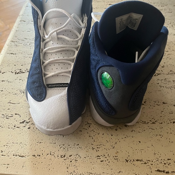 Worn a hand full of times - Picture 2 of 3